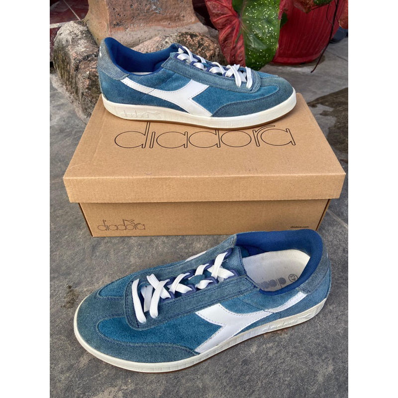 Harga sepatu diadora borg elite best sale