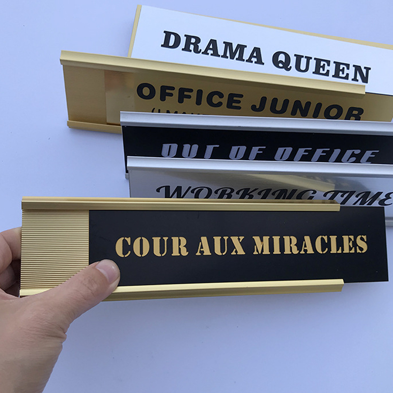 Jual Name Plate Holder Meja Desk / Papan Nama Meja Aluminium / Sign ...