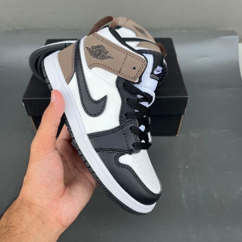 Sepatu Jordan Mocha High Nike Air Jordan Mid Dark Mocha Nike Air