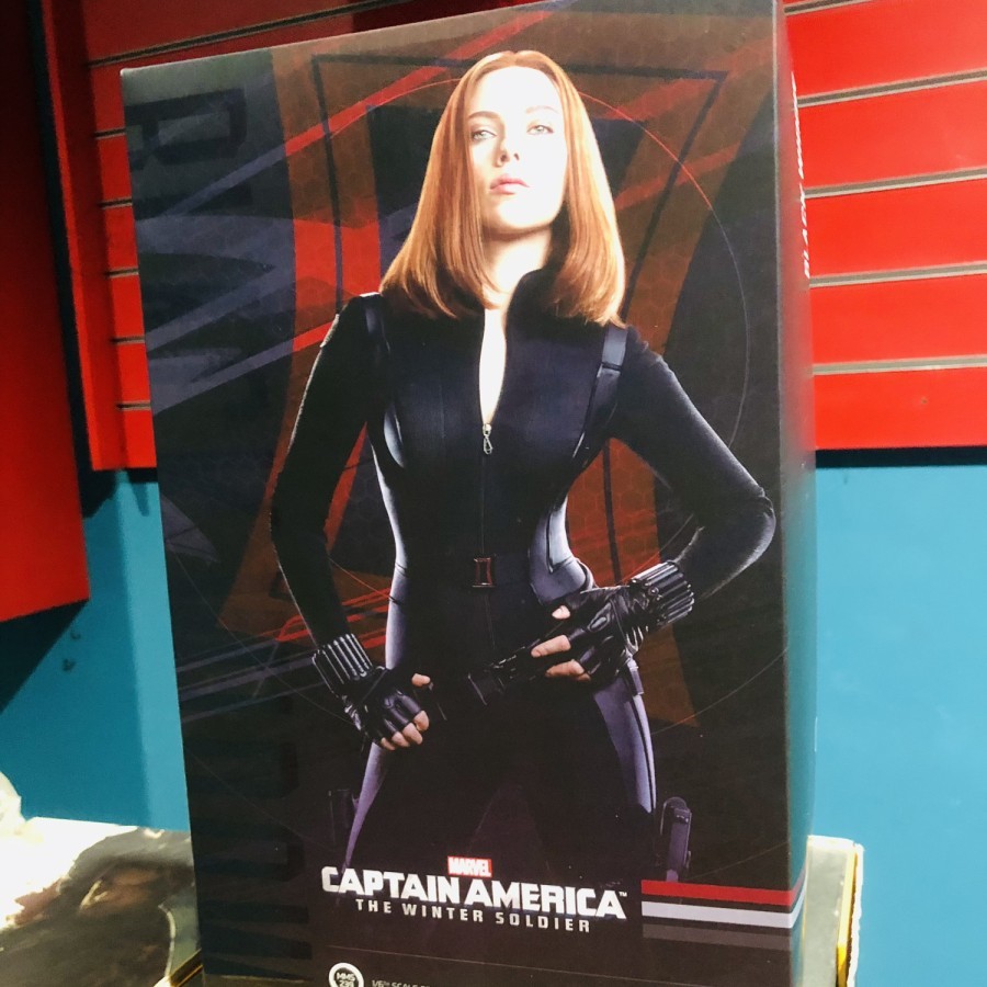 Figurine Hot Toys Captain America Soldat De L'hiver Avec Veuve Noire MMS239 - Occasion
