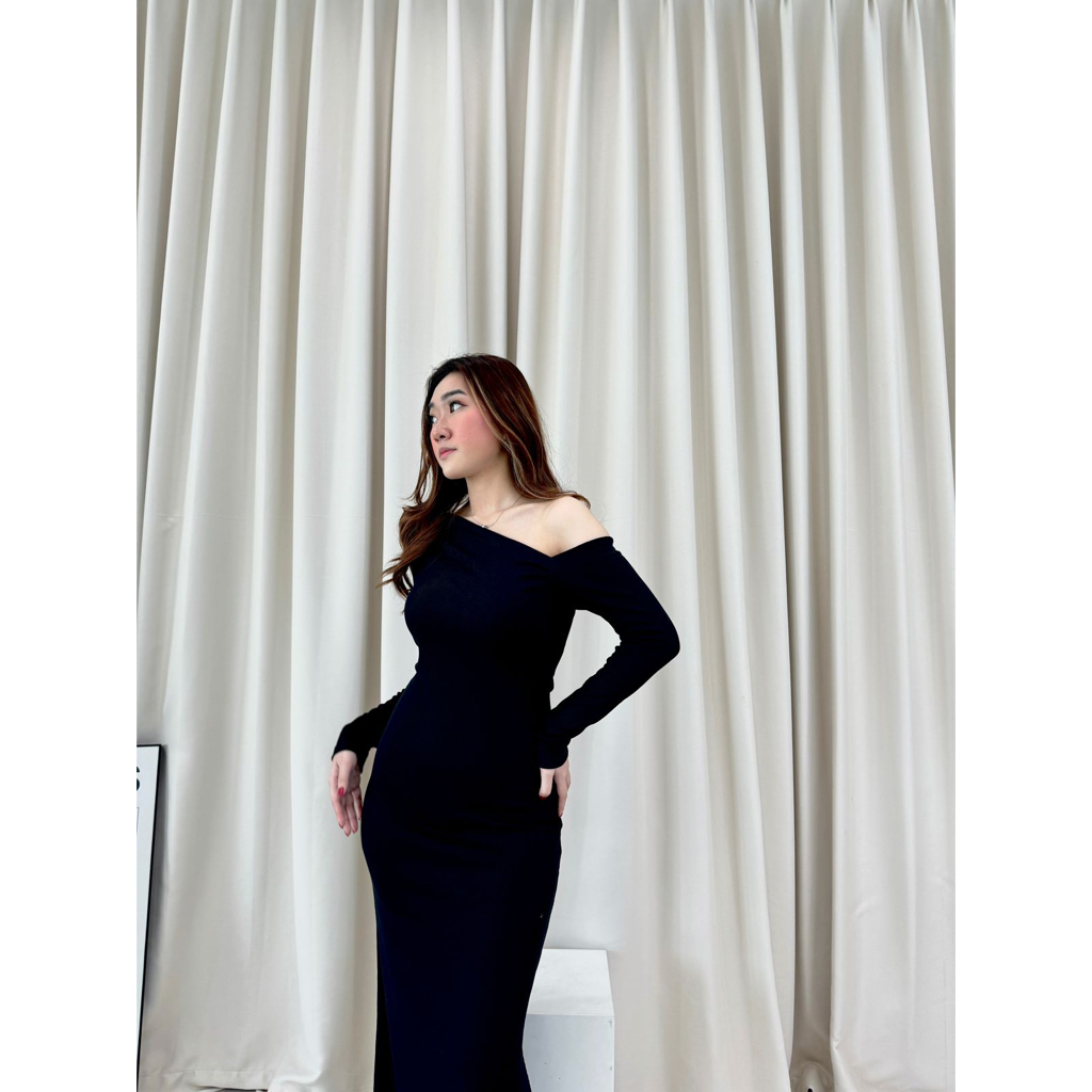 chinese dress ladies Sabrina Dark Green And Rust Embroidered Plunge-Neck Midi Dress  Club L  London