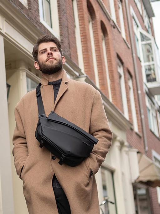 Men Calotiy Bag - Tampilan Samping