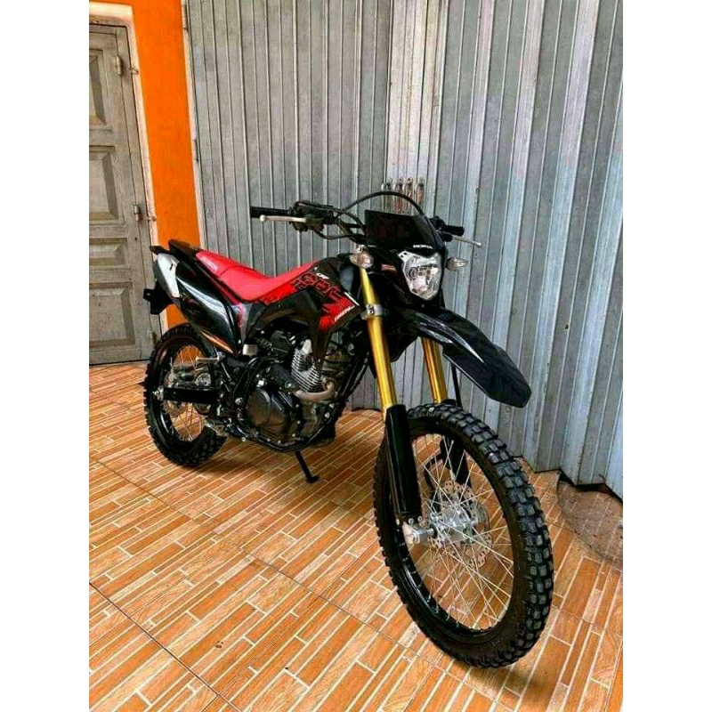 Jual Ready kendaraan motor bekas tarikan leasing honda crf 150cc tahun