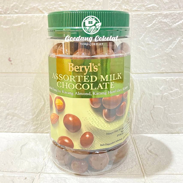 Jual Beryl's Beryls Crunchy Assorted Almond Green Tea Milk White ...