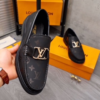 SEPATU LV 0047-901 SEMPREM, BAHAN KULIT COMBI WATERPROFF, HIGHT SITE :3cm  36=23cm 37=23,5cm 38=24cm 39=24,5cm 40=25cm BERAT 0,7kg FREE BOX Harga:  Rp.300.00…