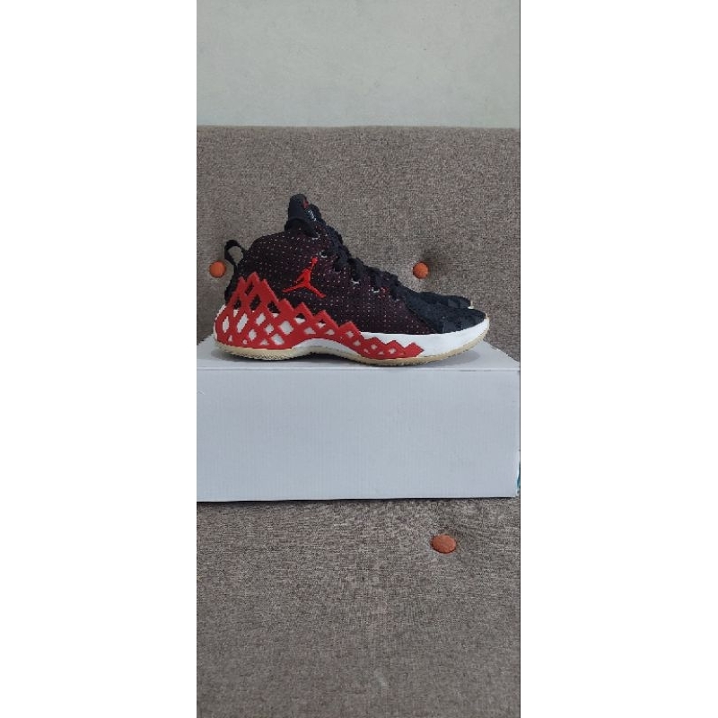 jordan diamond mid black