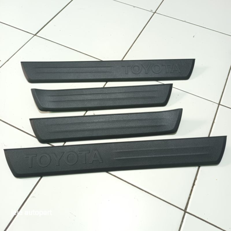 Jual silplate sill plate innova reborn fortuner vrz hilux original