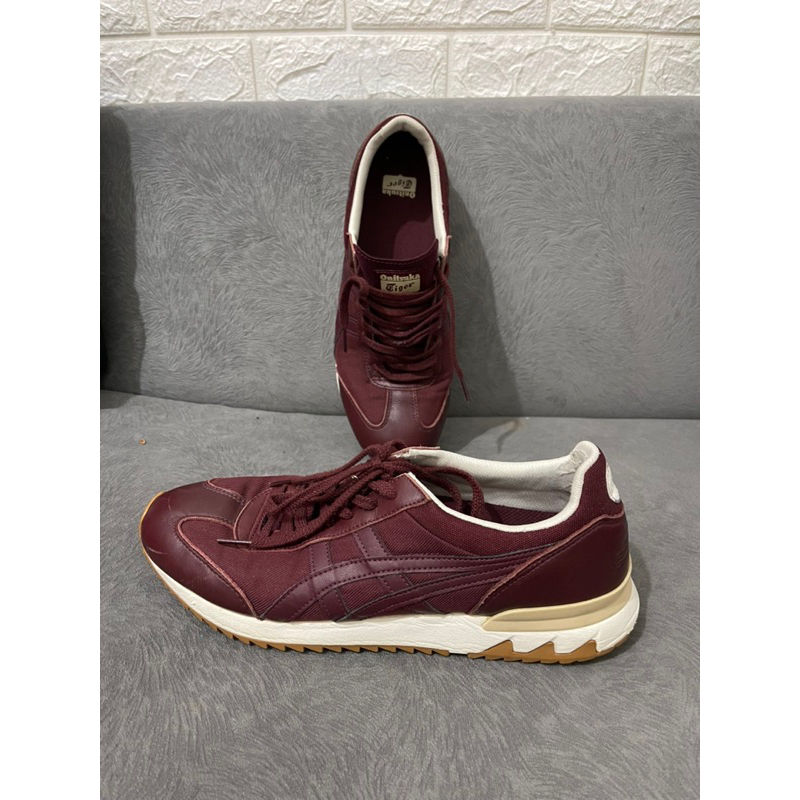 sepatu onit original