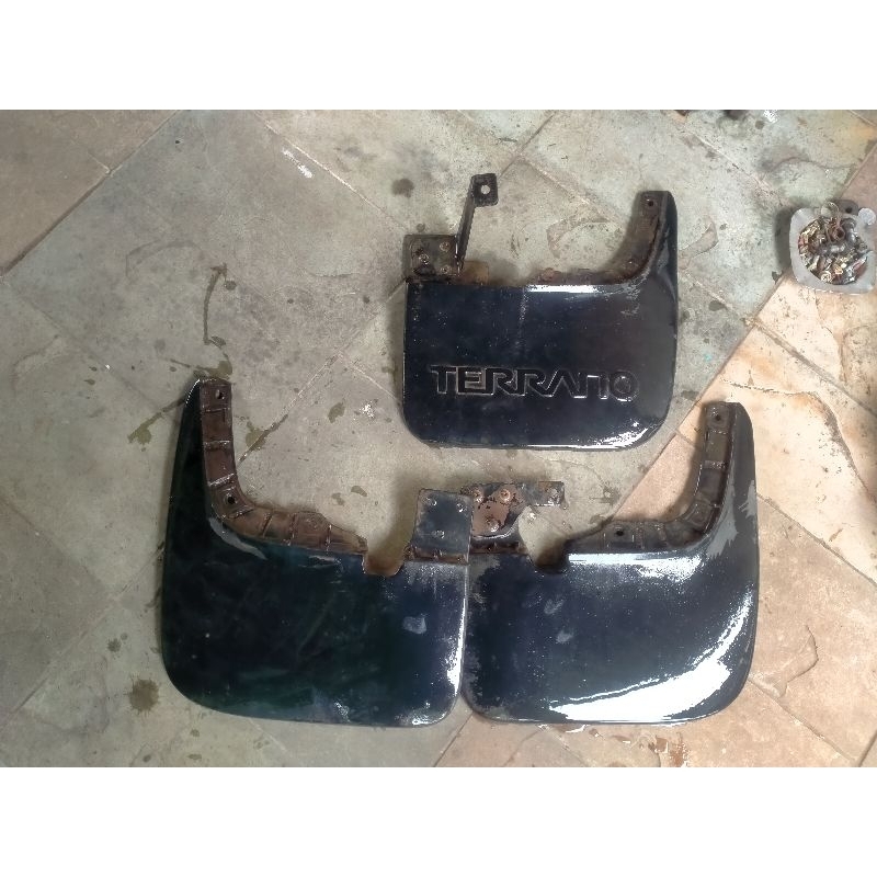 Jual mud guard cover lumpur nissan terrano Shopee Indonesia