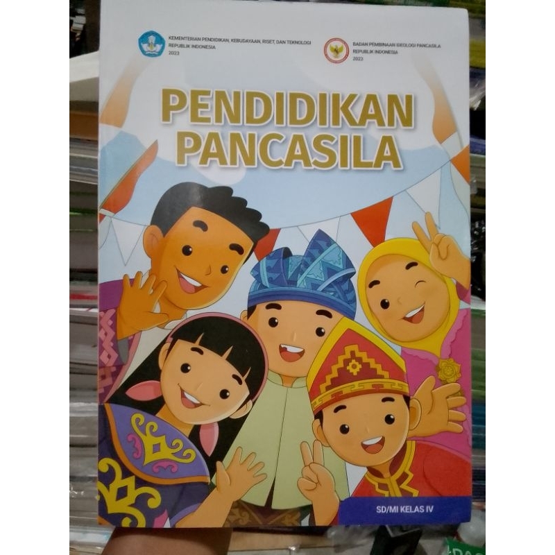 Jual Buku Pendidikan Pancasila Kelas IV SD P2 PKn Kelas 4 MI Kurikulum ...