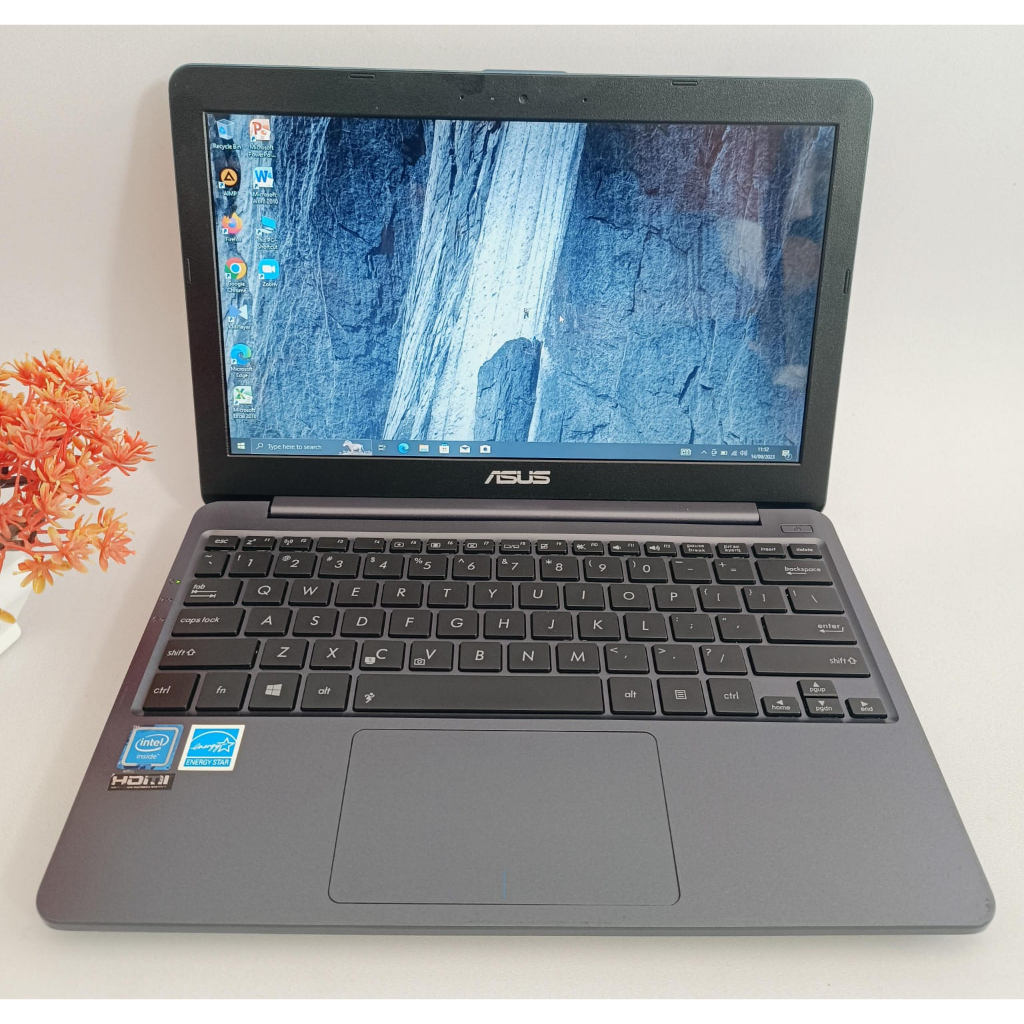 Jual Notebook Asus Vivobook E203mah Intel Celeron N4000 110ghz 2 Cpus Shopee Indonesia 7528