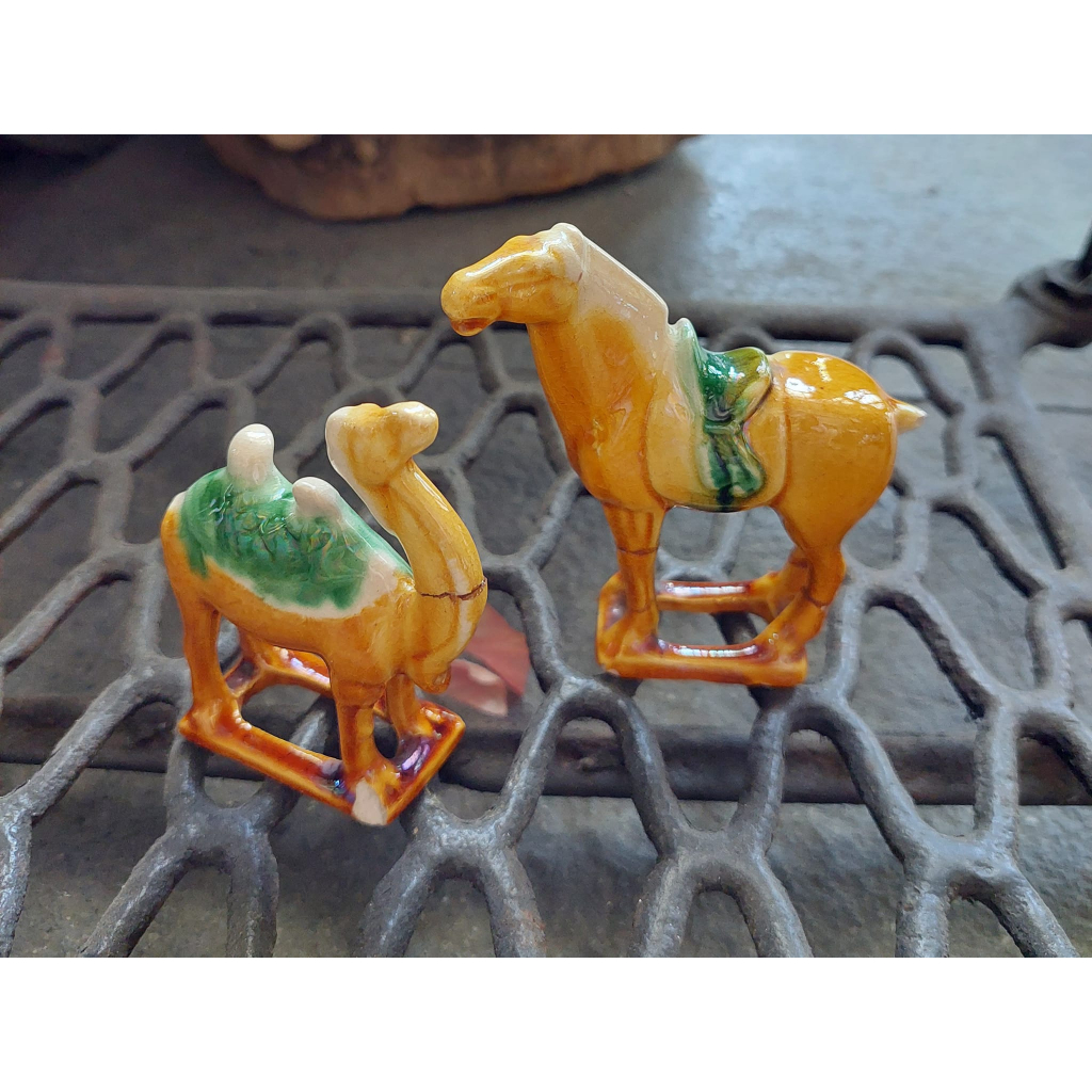 Jual pajangan patung kuda dan unta keramik CACAT | Shopee Indonesia