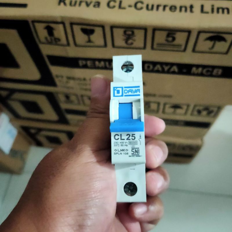 Jual MCB merk DAYA by PLN ASLI 25a per dus isi 10pcs | Shopee Indonesia