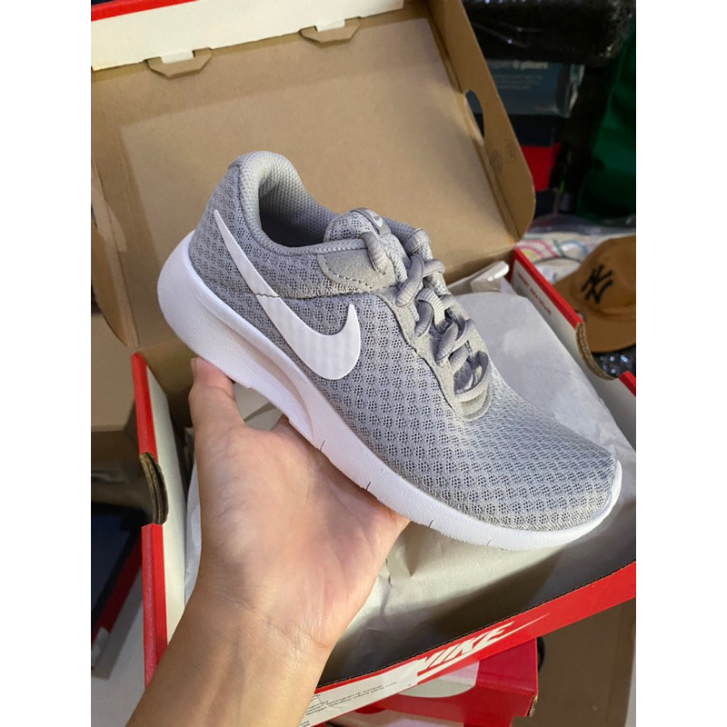 Jual nike tanjun original sales