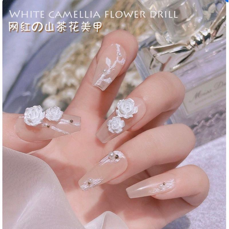 90Pcs White 3D Acrylic Flower Nail Charms 3D White Aurora Camellia Nail Art  Jewelry Acrylic Resin Flowers Design Elegant Wedding Nail Charms for DIY