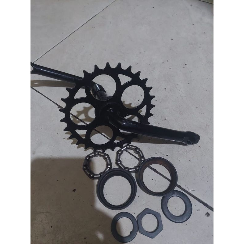 Jual GIR /ENGKOLAN SEPEDA UKURAN 16IN GIR KOMPLIT,Bekas / seken ...