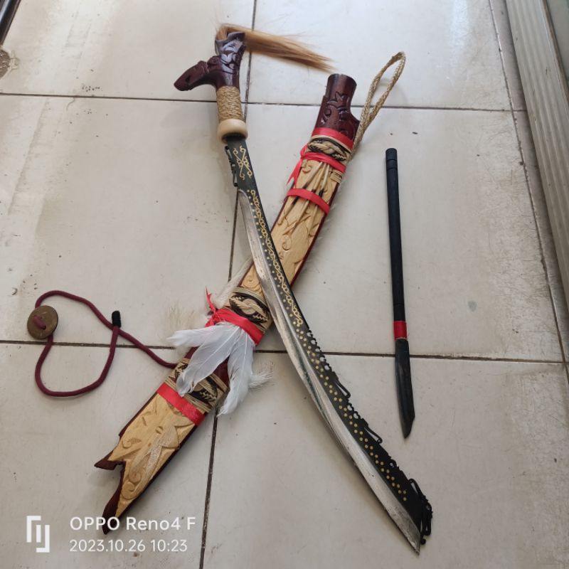 Jual [HOBI KOLEKSI] Mandau Senjata Dayak Asli kalimantan | Shopee Indonesia