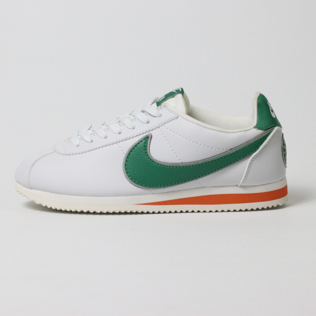 Jual Sneakers Nike Cortez Stranger Things Hawkins High School 100 BNIB Made In Indonesia Authentic Shopee Indonesia