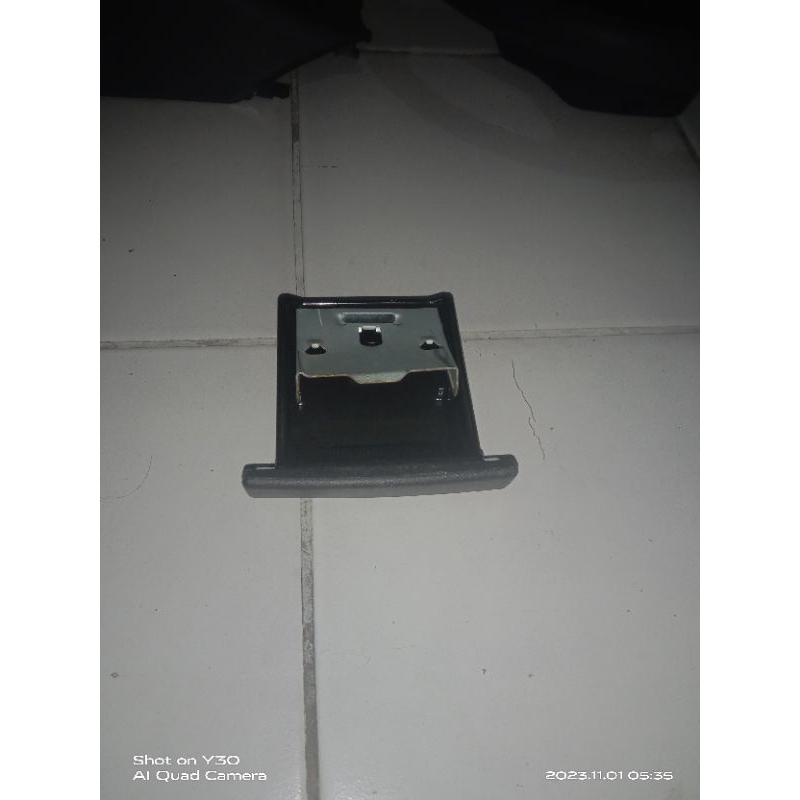 Asbak Fortuner Original: Lebih dari Sekedar Tempat Sampah Rokok