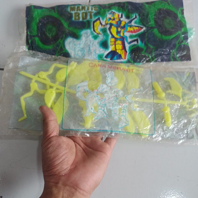 Jual Mainan jadul robot Mantis bot | Shopee Indonesia