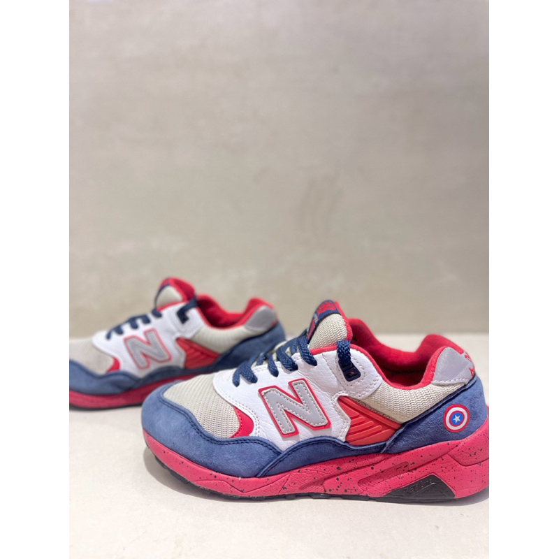 NEW BALANCE 580 x CAPTAIN AMERICA