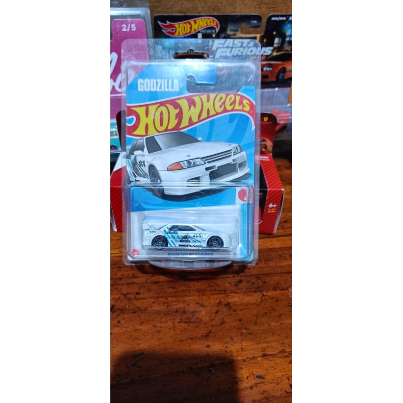 Jual Hotwheels Godzila Nissan Skyline GTR R Shopee Indonesia