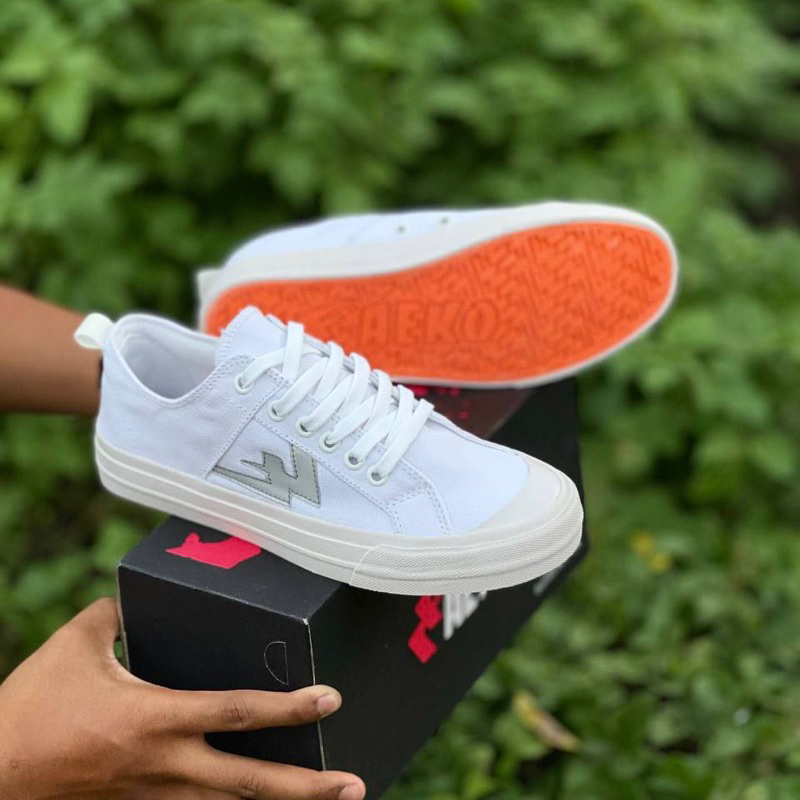 Sneakers store dibawah 5rb
