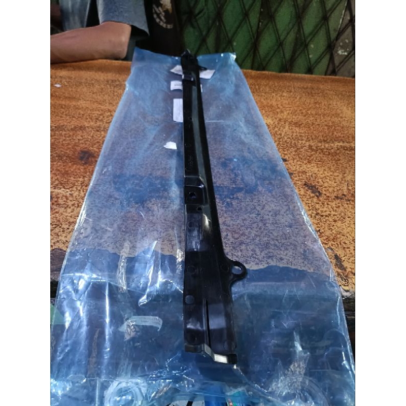 Jual GUIDE RADIATOR FORTUNER VRZ | Shopee Indonesia