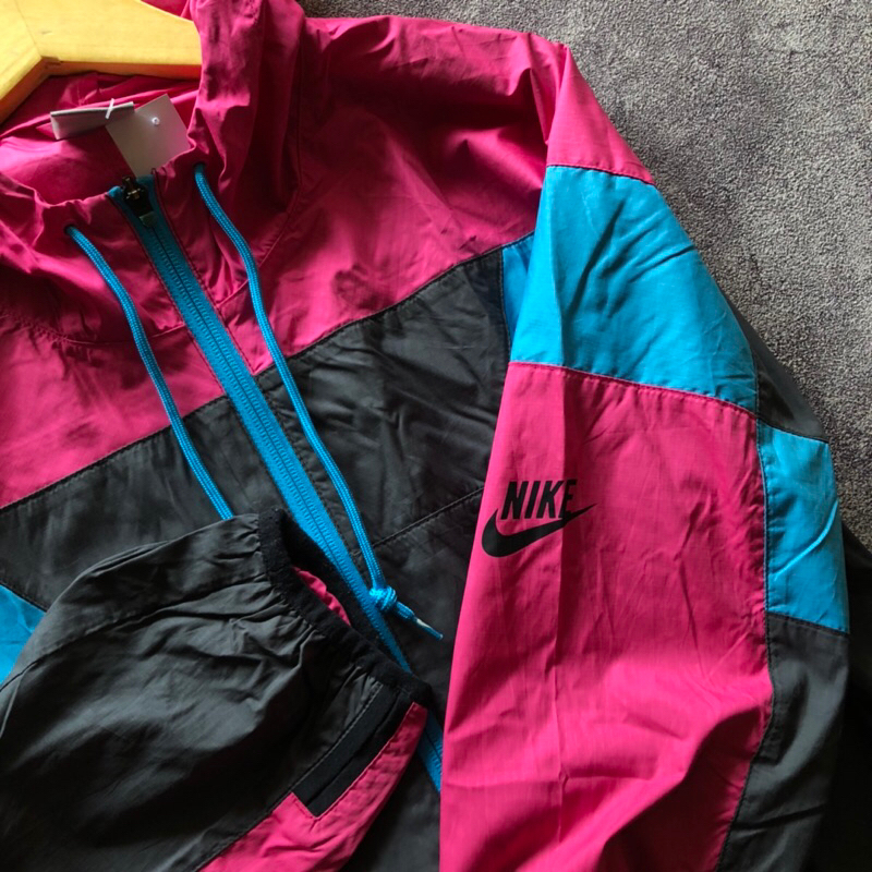 Jual Windbreaker Jacket Nike Colour Block Storm Fit Second , Nike