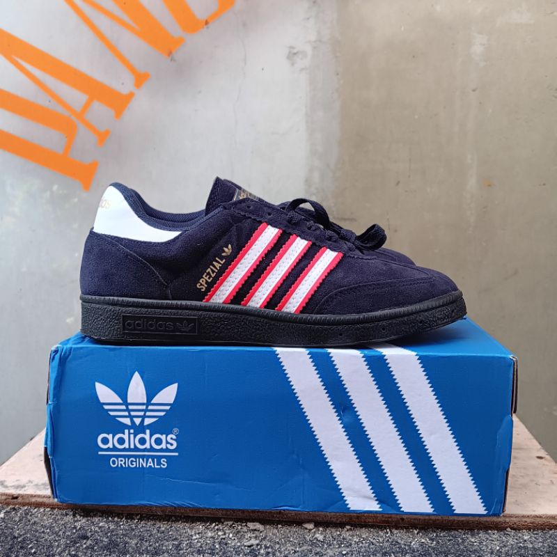 Adidas spezial shop biru dongker