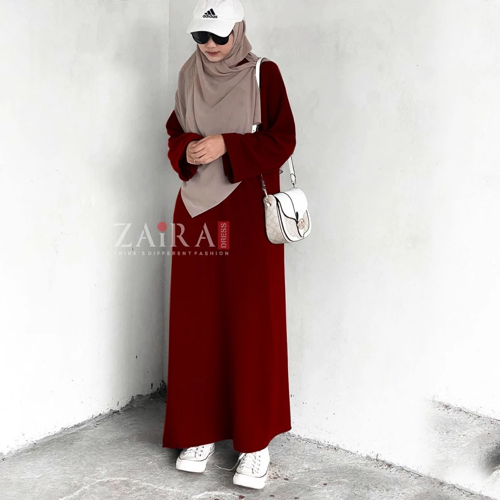 Zaira Dress Abaya Polos Dubai tampilan keseluruhan