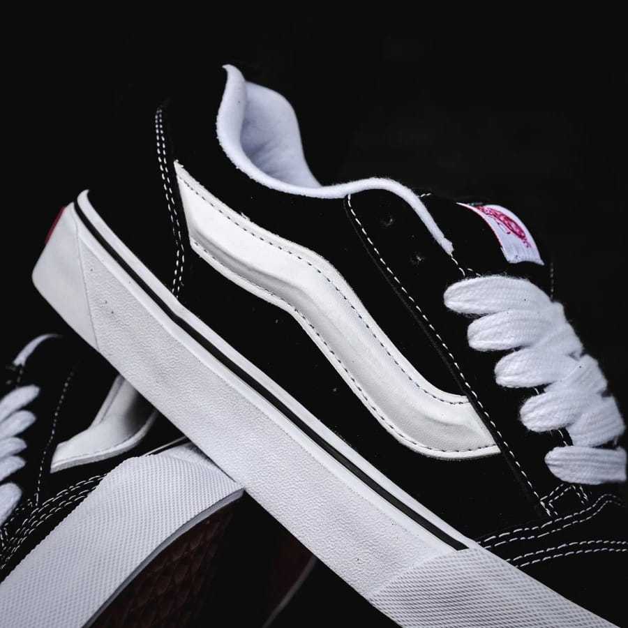 Jual Sepatu Sneakers Vans Off The Wall KNU OldSkool Black White Grade ...