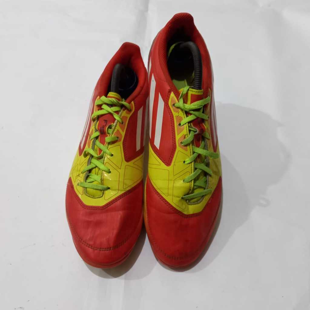 Sepatu bola hotsell adidas f30