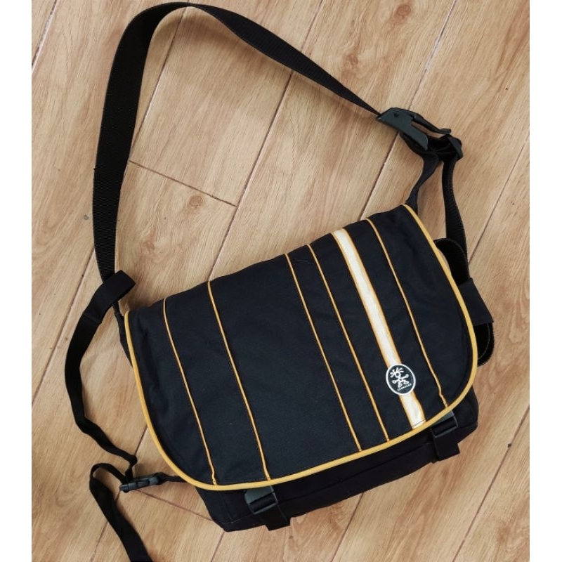 Jual Crumpler Chessy Disco (M) | Shopee Indonesia