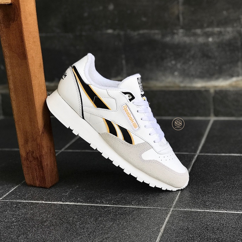Jual Sepatu REEBOK CLASSIC CL LEATHER WHITE BLACK GREY GUM ORIGINAL ...