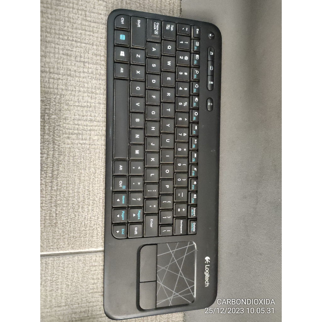 Jual Logitech Keyboard K400r Tanpa Dongle Shopee Indonesia 