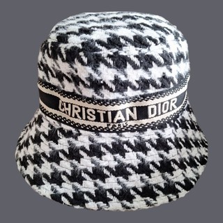 harga bucket hat dior original