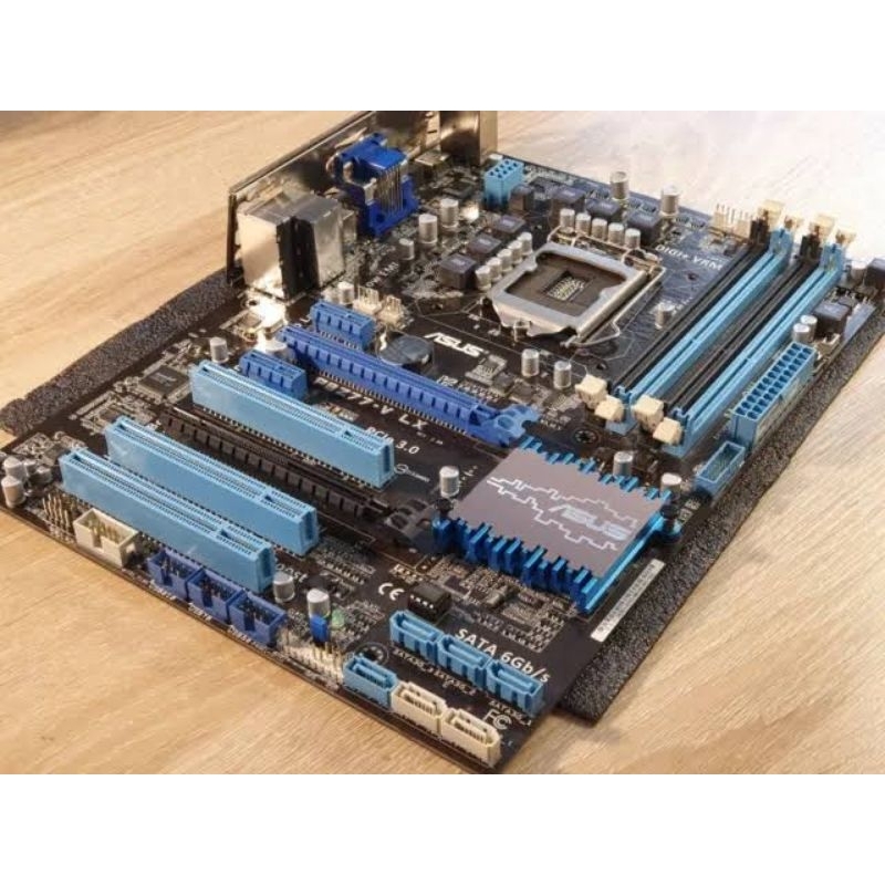 エイエース ASUS P8Z77-V DELUXE マザーボード マザーボード ASUS