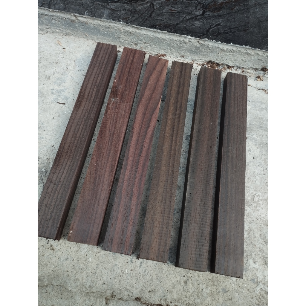 Jual Papan Kecil Kayu Sonokeling Rosewood Bahan Kerajinan 1cm X 3cm X 10cm Shopee Indonesia 2927