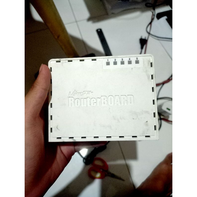 Jual Mikrotik rb750 kondisi normal all port | Shopee Indonesia