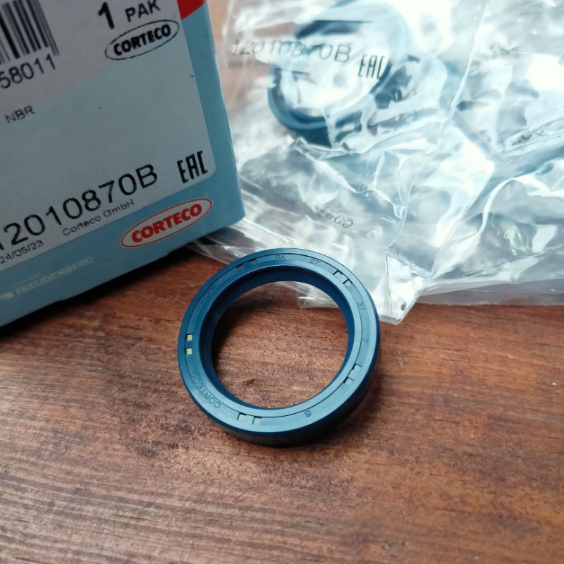 Jual Seal Roda Belakang Vespa Vbb Bnb Taun Tua Original Corteco Shopee Indonesia