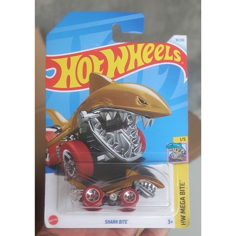 Hot Wheels HW Mega Bite 2024 Shark Bite 1/5 L (Neu und originalverpackt) in Adlikon für CHF 3.5