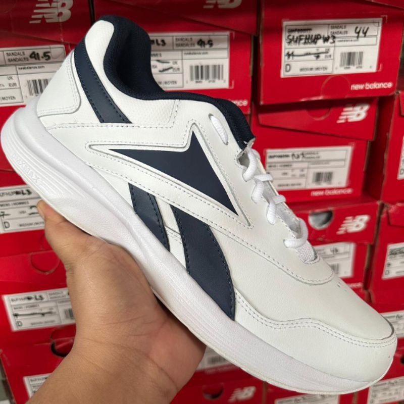 Reebok verarbeitete sneakers dmx max