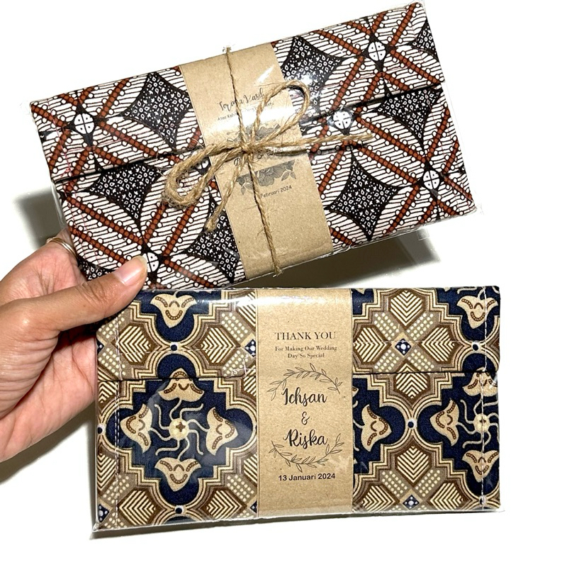 Ready Paket 50pcs! Souvenir Pernikahan dompet batik
