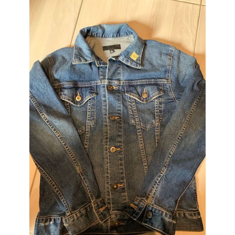 jaket levis uniqlo 100 original good condition