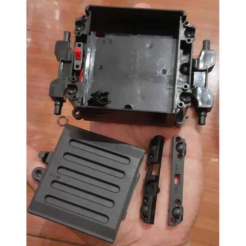 Jual CHASIS RANGKA KOTAK HOLDER TUTUP BATERAI RC OFFROAD 4X4WD 1:16 ...