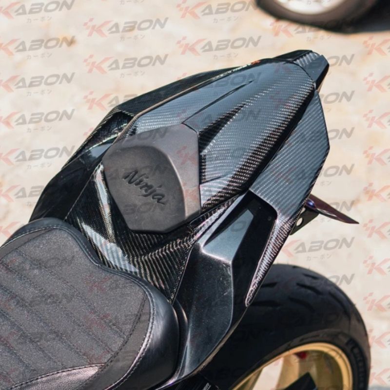 ZX-25R、ZX-4R カーボンサイドテール　KABON製　チョイ傷あり ZX-25R、ZX-4R カーボンサイドテール KABON製 チョイ傷あり