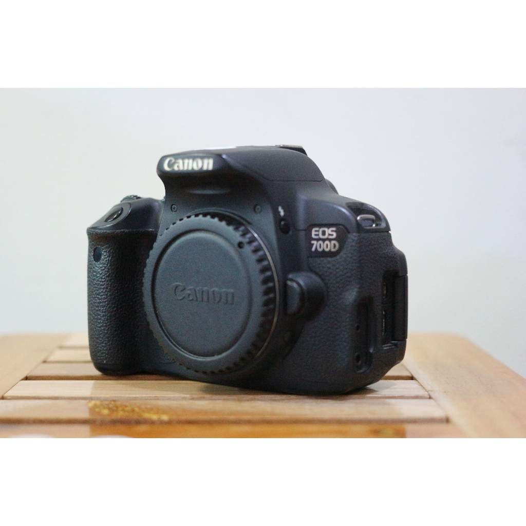 Jual canon 700d + kit is 2 MURAH | Shopee Indonesia