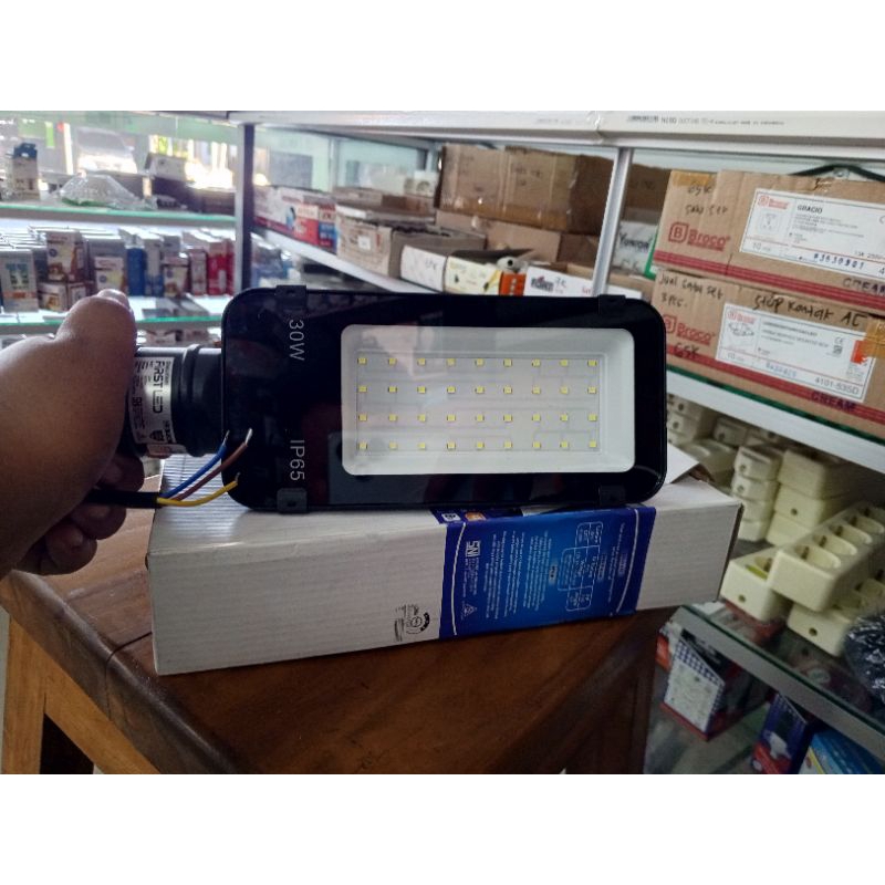 Jual LAMPU LED JALAN 3000 L | Shopee Indonesia