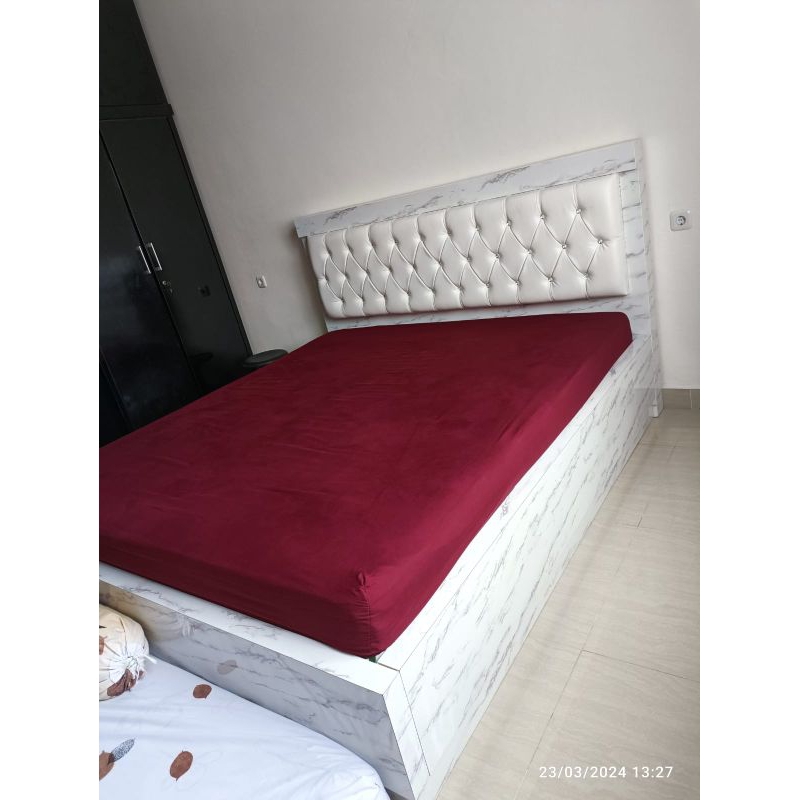 Jual Divan Tempat Tidur Ranjang Kayu HPL Balut Oscar / Baldu MR ...